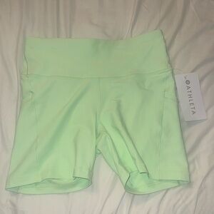 NEW Athleta Interval Bike Shorts Size Medium NWT